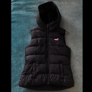 Hollister puffer vest